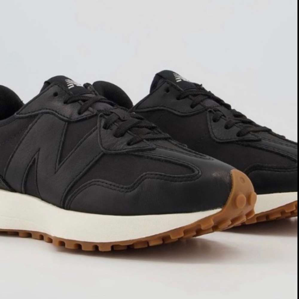New Balance 327 Sneaker